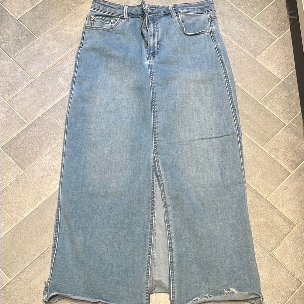 Women's Blue Denim Skirt OAT NY size 8